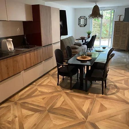 2 Pieces Quartier Thabor Rdc Courre Interieure Апартаменти